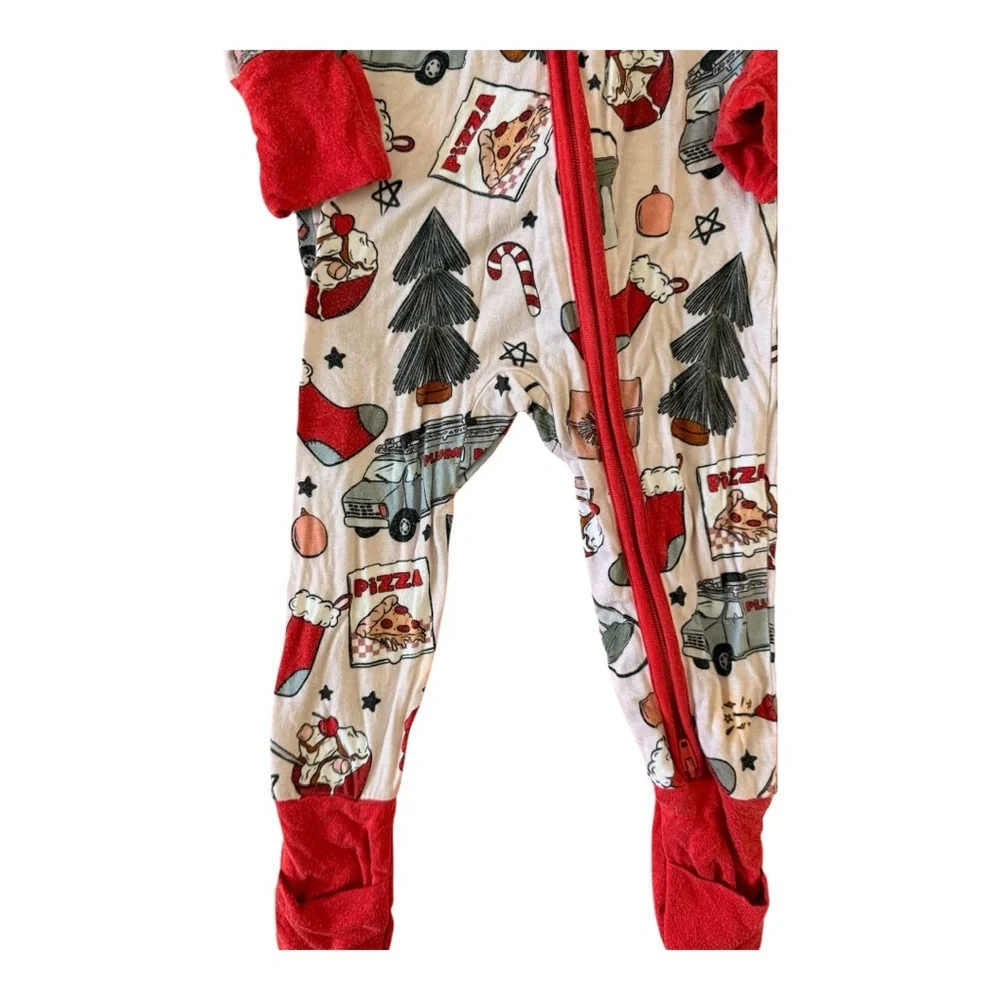 Home Alone Convertible Onesie 6-12 M - Picture 4 of 5